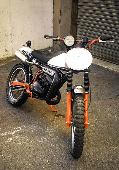 Suzuki TS 185 Scrambler Le Petit Merde two stroke smoke dirt bike off road custom bike